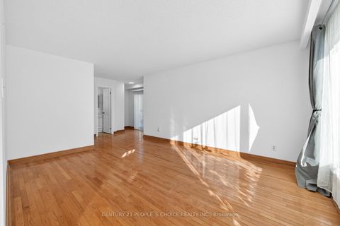 Photo 5 at 3404 Monica Drive, Malton, Mississauga