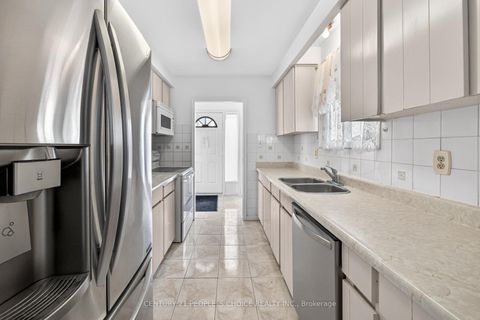 Photo 14 at 3404 Monica Drive, Malton, Mississauga