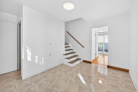 Photo 20 at 3404 Monica Drive, Malton, Mississauga