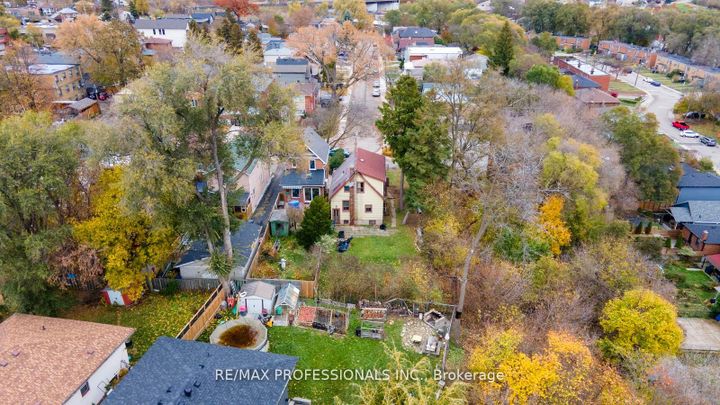 Photo 22 at 16 Cliff Street, Smythe, Toronto