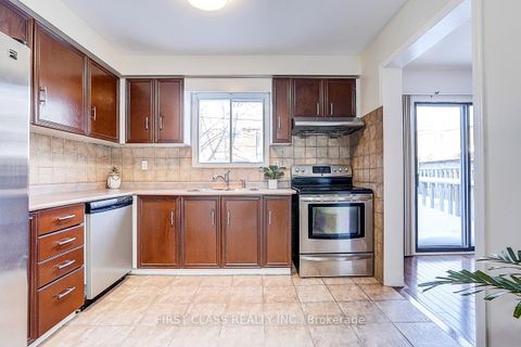 Photo 16 at 20 Lorraine Street, Devonsleigh, Richmond Hill