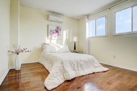 Photo 28 at 20 Lorraine Street, Devonsleigh, Richmond Hill