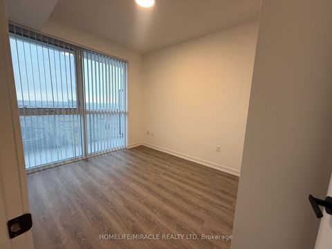 Photo 6 at 2005 - 28 Interchange Way, Vaughan Corporate Centre, Vaughan