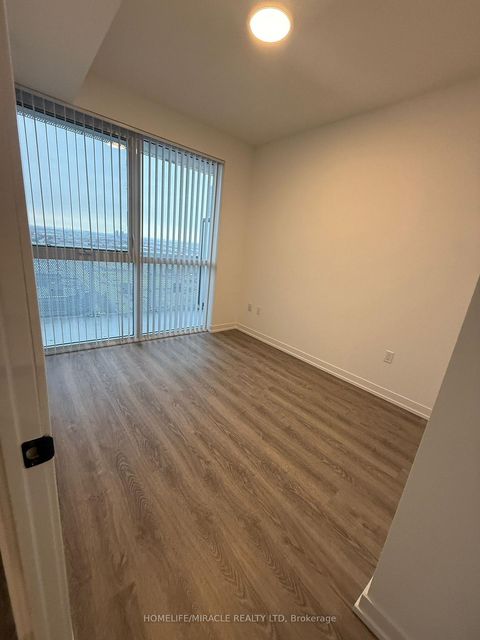 Photo 7 at 2005 - 28 Interchange Way, Vaughan Corporate Centre, Vaughan