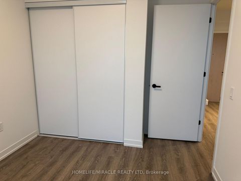 Photo 8 at 2005 - 28 Interchange Way, Vaughan Corporate Centre, Vaughan