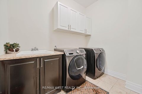 Photo 12 at 293 Torrey Pines Road, Kleinburg, Vaughan