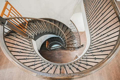 Photo 13 at 293 Torrey Pines Road, Kleinburg, Vaughan