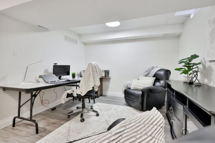 Photo 28 at 66 - 1558 Lancaster Drive, FA Falgarwood, Oakville