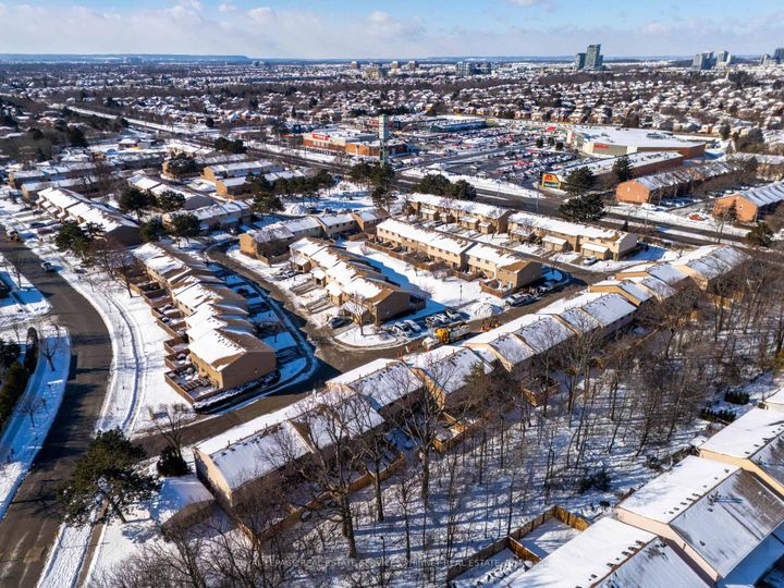 Photo 38 at 66 - 1558 Lancaster Drive, FA Falgarwood, Oakville