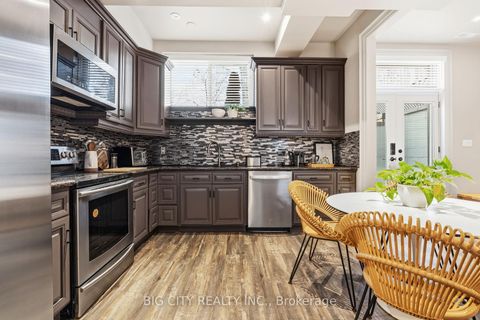 Photo 30 at 65 Oakfield Drive, Queensway, Toronto