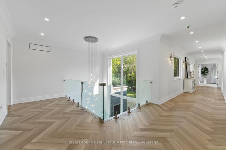 Photo 15 at 1067 Jerseyville Road W, Ancaster, Hamilton