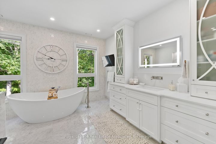 Photo 23 at 1067 Jerseyville Road W, Ancaster, Hamilton