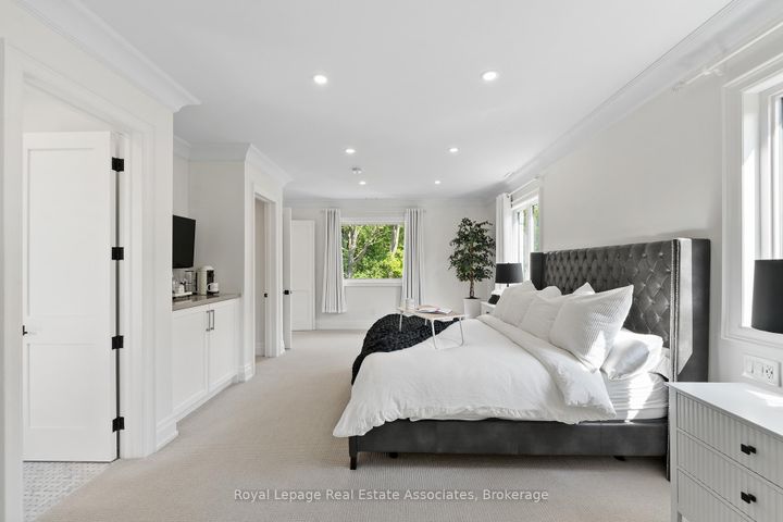 Photo 25 at 1067 Jerseyville Road W, Ancaster, Hamilton