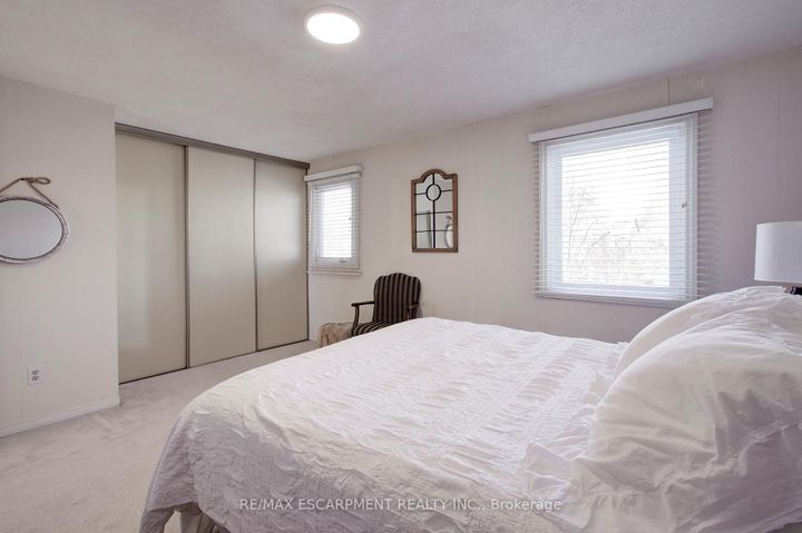 Photo 26 at 214 Ross Lane, RO River Oaks, Oakville