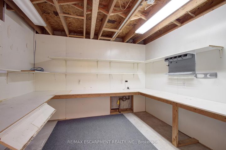 Photo 33 at 214 Ross Lane, RO River Oaks, Oakville