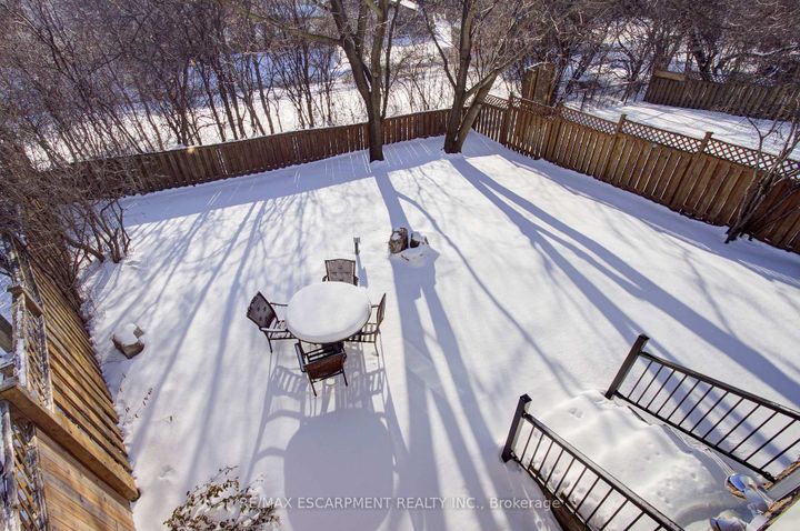 Photo 34 at 214 Ross Lane, RO River Oaks, Oakville