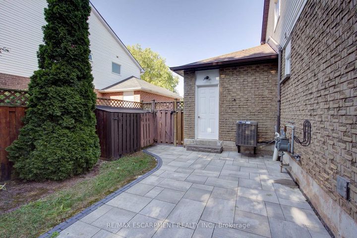 Photo 42 at 214 Ross Lane, RO River Oaks, Oakville