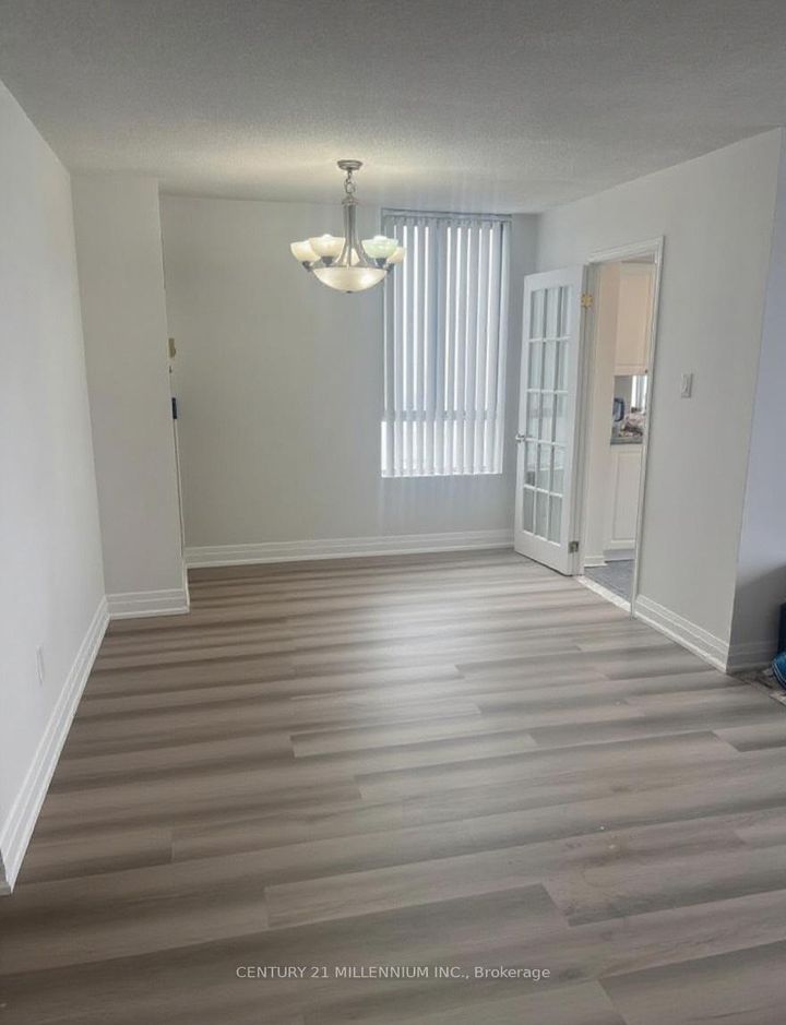 Photo 2 at 1605 - 26 Hanover Road, Queen Street Corridor, Brampton