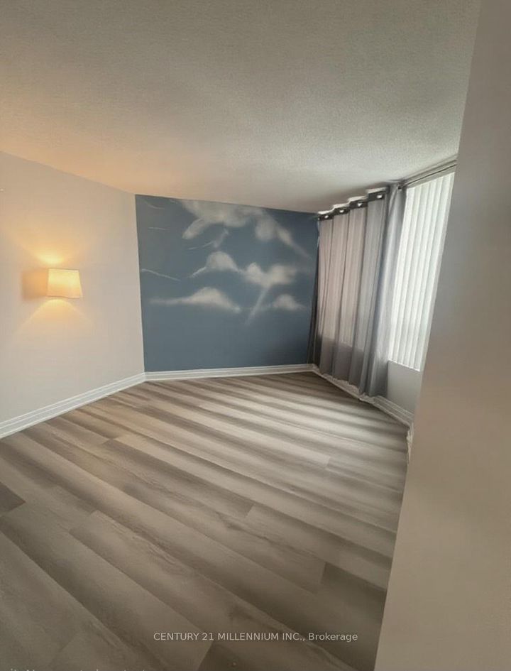 Photo 3 at 1605 - 26 Hanover Road, Queen Street Corridor, Brampton