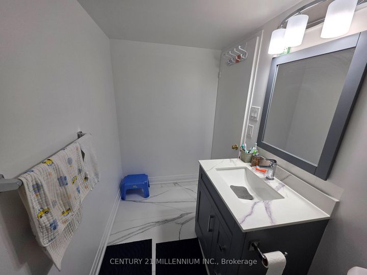 Photo 11 at 1605 - 26 Hanover Road, Queen Street Corridor, Brampton