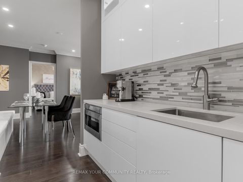 Photo 10 at 305 - 10 Northtown Way, Willowdale East, Toronto