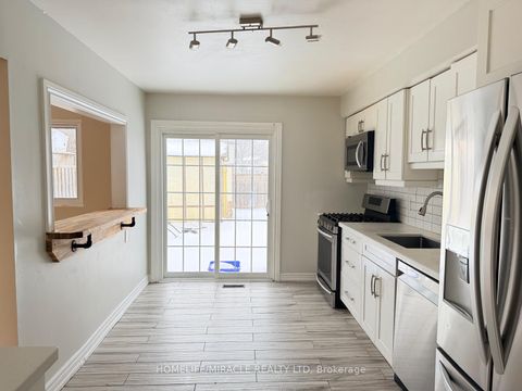 Photo 4 at 1391 Fenelon Crescent, Lakeview, Oshawa