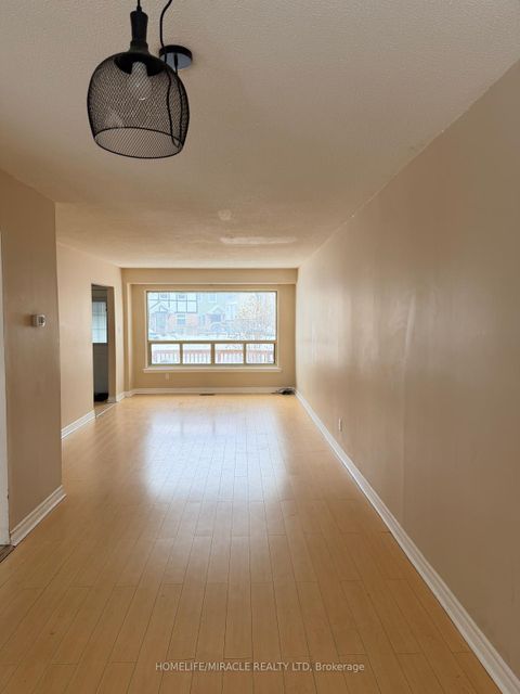 Photo 6 at 1391 Fenelon Crescent, Lakeview, Oshawa