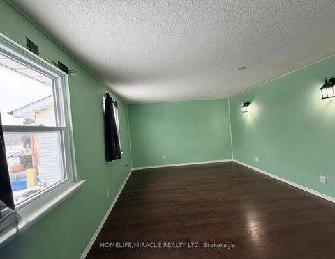 Photo 15 at 1391 Fenelon Crescent, Lakeview, Oshawa