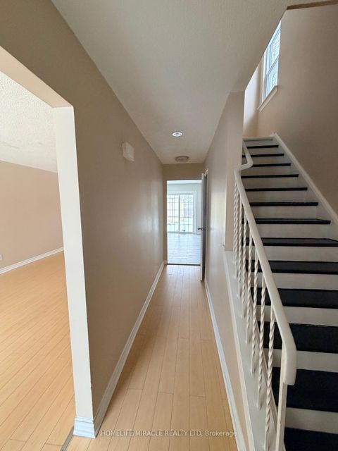 Photo 18 at 1391 Fenelon Crescent, Lakeview, Oshawa