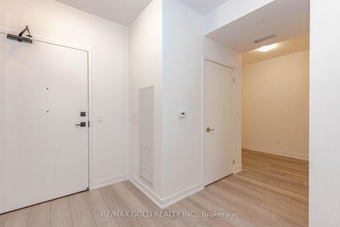 Photo 8 at 2517 - 10 Abeja Street, Concord, Vaughan