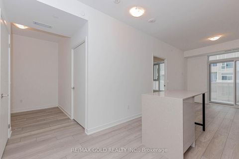 Photo 11 at 2517 - 10 Abeja Street, Concord, Vaughan