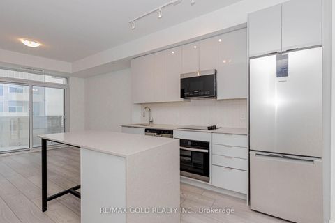 Photo 12 at 2517 - 10 Abeja Street, Concord, Vaughan