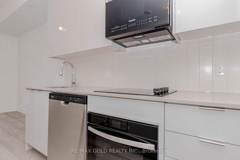 Photo 13 at 2517 - 10 Abeja Street, Concord, Vaughan