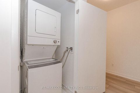 Photo 34 at 2517 - 10 Abeja Street, Concord, Vaughan