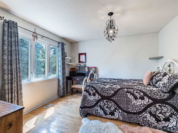 Photo 20 at 16 Stowe Court, Heart Lake West, Brampton