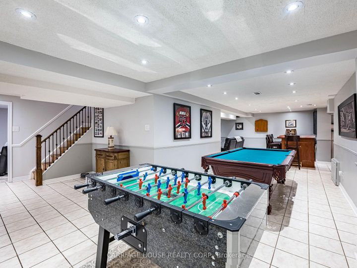 Photo 23 at 16 Stowe Court, Heart Lake West, Brampton