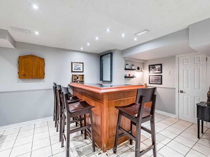 Photo 24 at 16 Stowe Court, Heart Lake West, Brampton