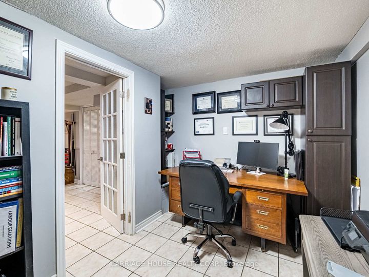 Photo 26 at 16 Stowe Court, Heart Lake West, Brampton