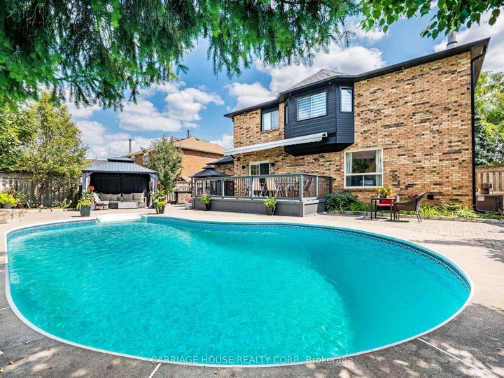 Photo 29 at 16 Stowe Court, Heart Lake West, Brampton