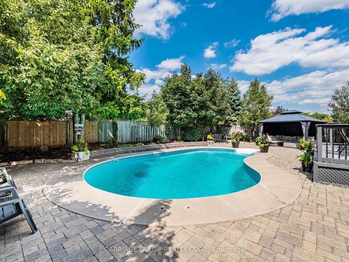 Photo 30 at 16 Stowe Court, Heart Lake West, Brampton