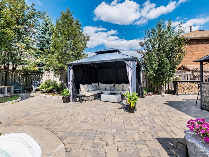 Photo 31 at 16 Stowe Court, Heart Lake West, Brampton