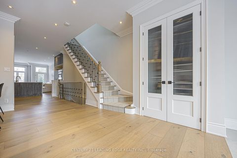 Photo 2 at 522 Woburn Avenue, Nortown, Toronto