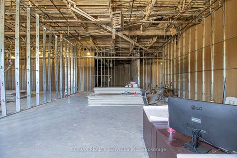 Photo 5 at 19 - 30 Dean Park Road, Rouge E11, Toronto