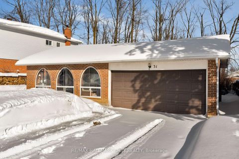 Photo 3 at 31 Springdale Drive, Cundles East, Barrie