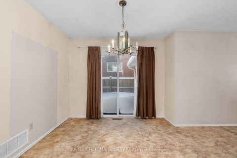 Photo 8 at 31 Springdale Drive, Cundles East, Barrie