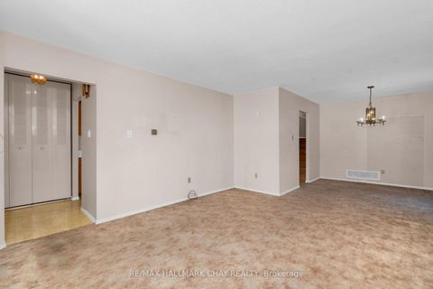 Photo 13 at 31 Springdale Drive, Cundles East, Barrie