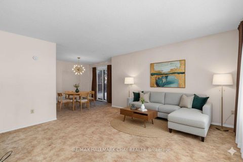 Photo 16 at 31 Springdale Drive, Cundles East, Barrie