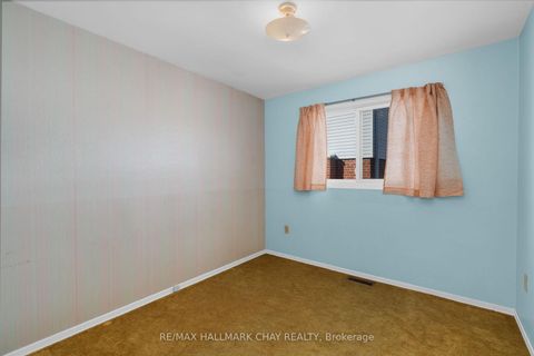 Photo 21 at 31 Springdale Drive, Cundles East, Barrie