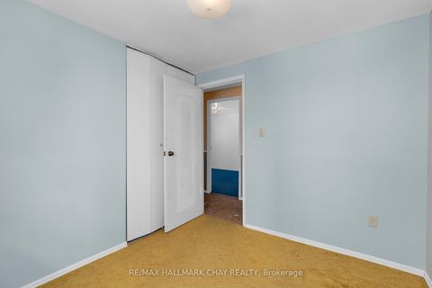 Photo 22 at 31 Springdale Drive, Cundles East, Barrie