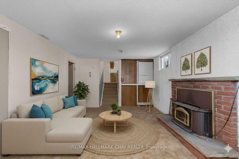 Photo 26 at 31 Springdale Drive, Cundles East, Barrie